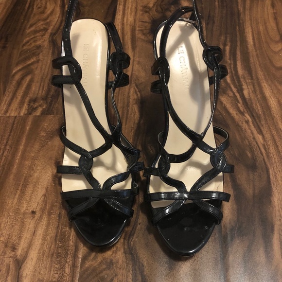 Le Chateau high heels 5” - Picture 2 of 4